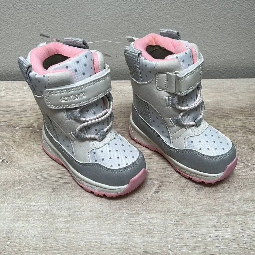 Snow boots